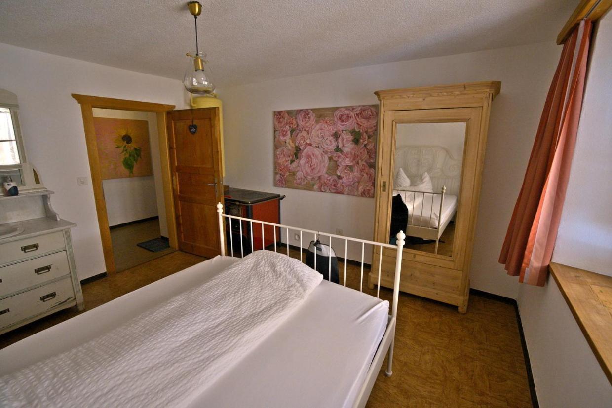 Chasa Sassalba Bed & Breakfast Lu Luaran gambar